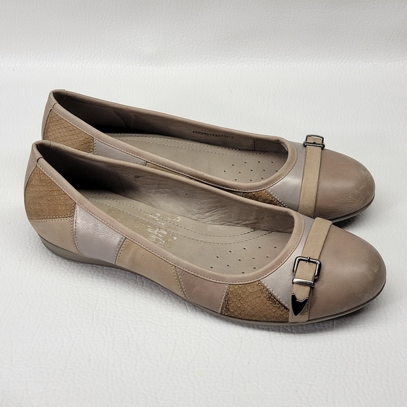 Ecco Shoes - Ecco slide flats Womens Brown Leather  Shoes Loafer Sz 9 - 9.5 some scratches pl